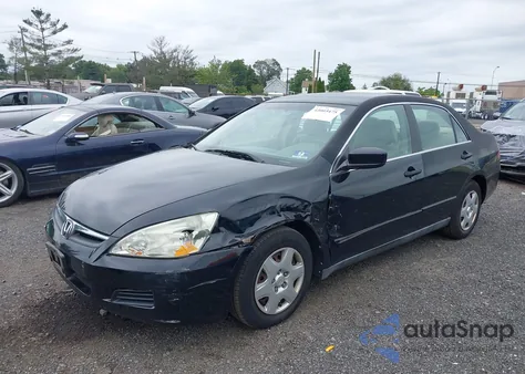 2006 Honda Accord 2.4 Lx z USA, uszkodzony, nr VIN 1HGCM56416A117096